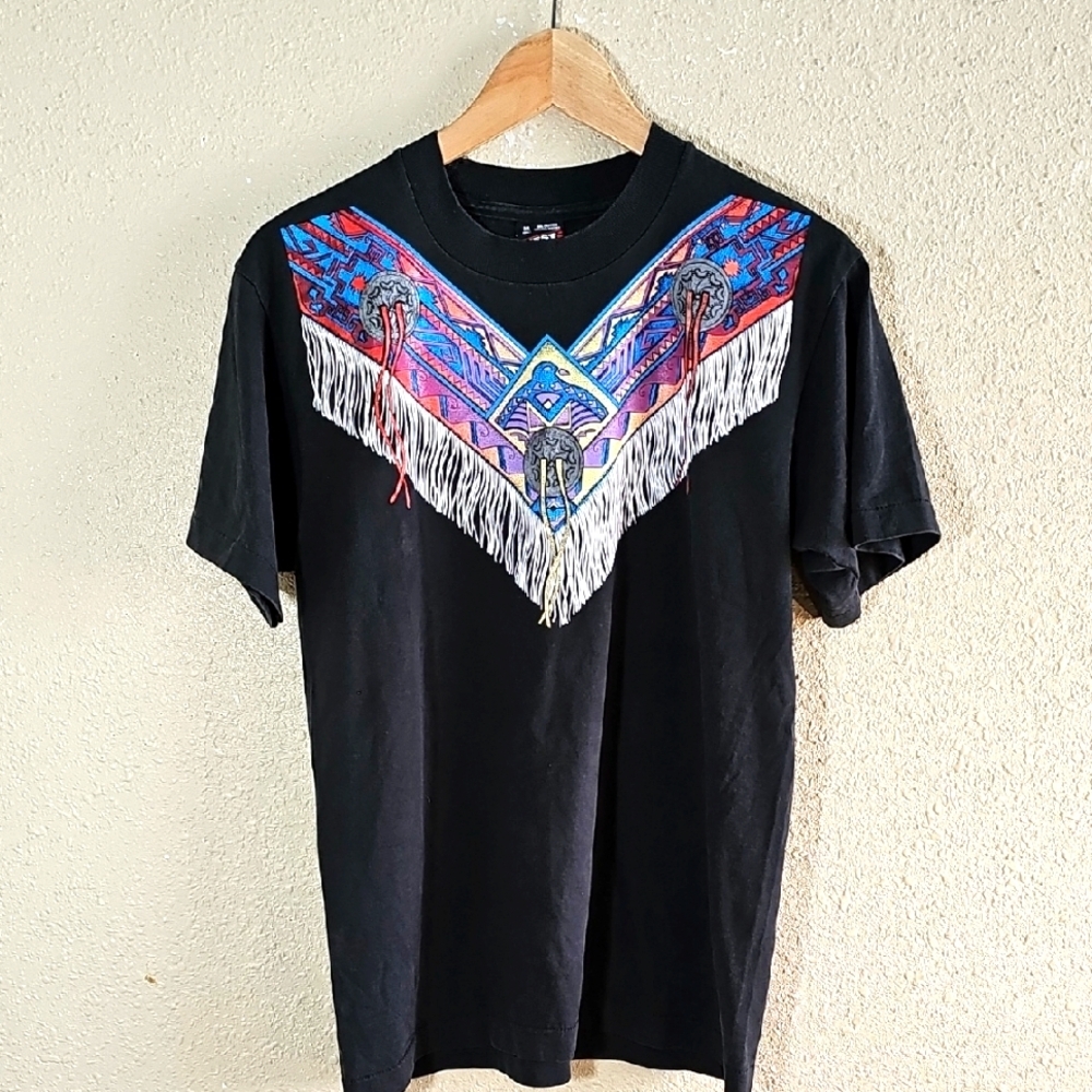 Vintage Best Fruit Of The Loom Native T-Shirt.